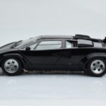 Lamborghini Countach LP5000S Black AUTOart 1:18 - image 5 of 10