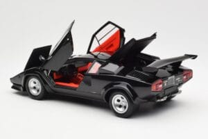 Lamborghini Countach LP 5000 Quattrovalvole Black Kyosho 1:18 08320BK Diecast — photo 5 of 8