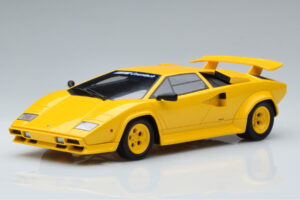 Lamborghini Countach Turbo Koenig Specials Yellow GT Spirit 1:18 KJ010 Resin