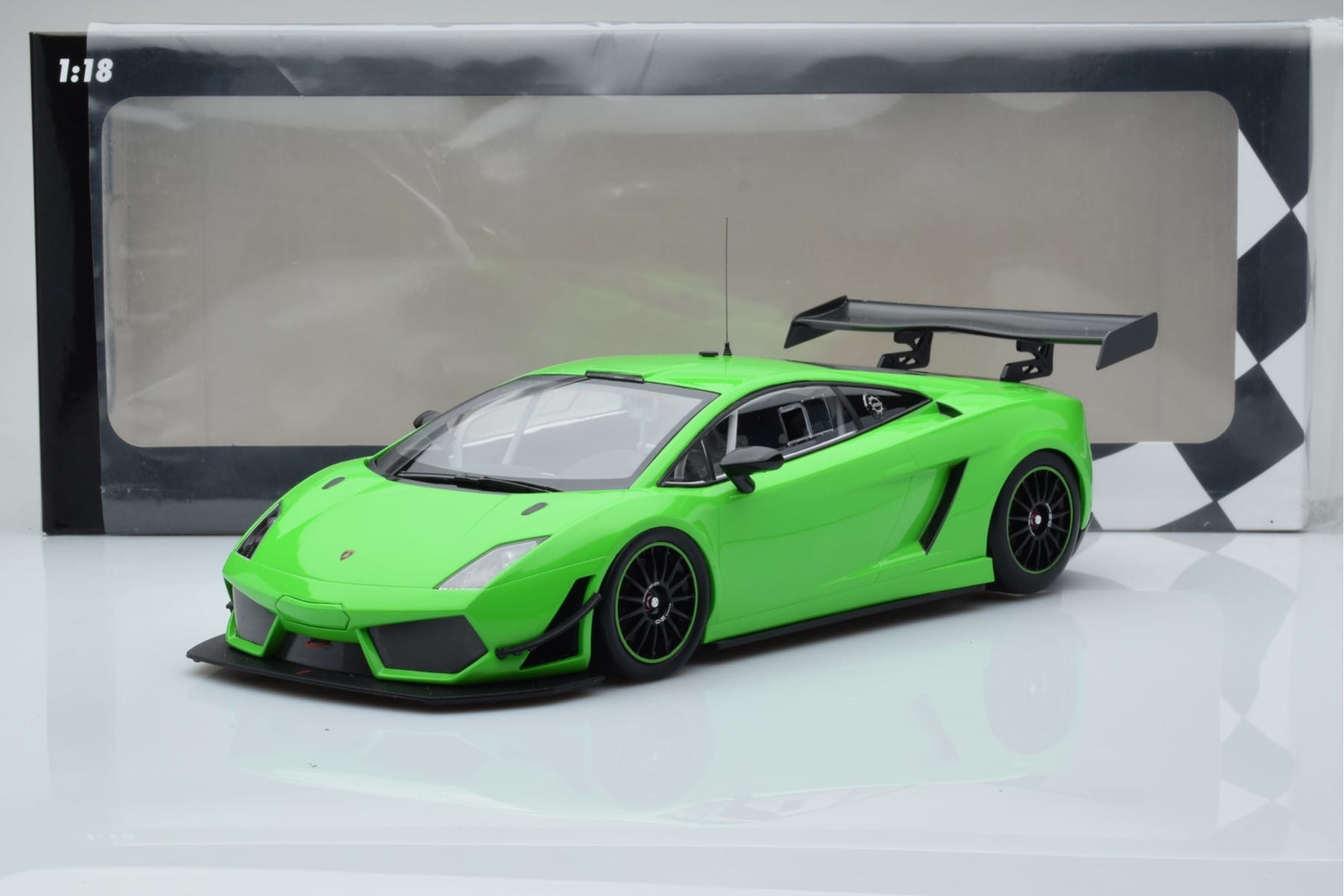 Lamborghini Gallardo LP600+ GT3 Green Minichamps 1:18 151111101 Diecast — photo 6 of 6