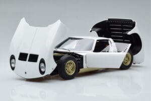 Lamborghini Miura SV White AUTOart 1:18 74544 Diecast — photo 2 of 8