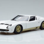 Lamborghini Miura SV White AUTOart 1:18