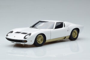 Lamborghini Miura SV White AUTOart 1:18
