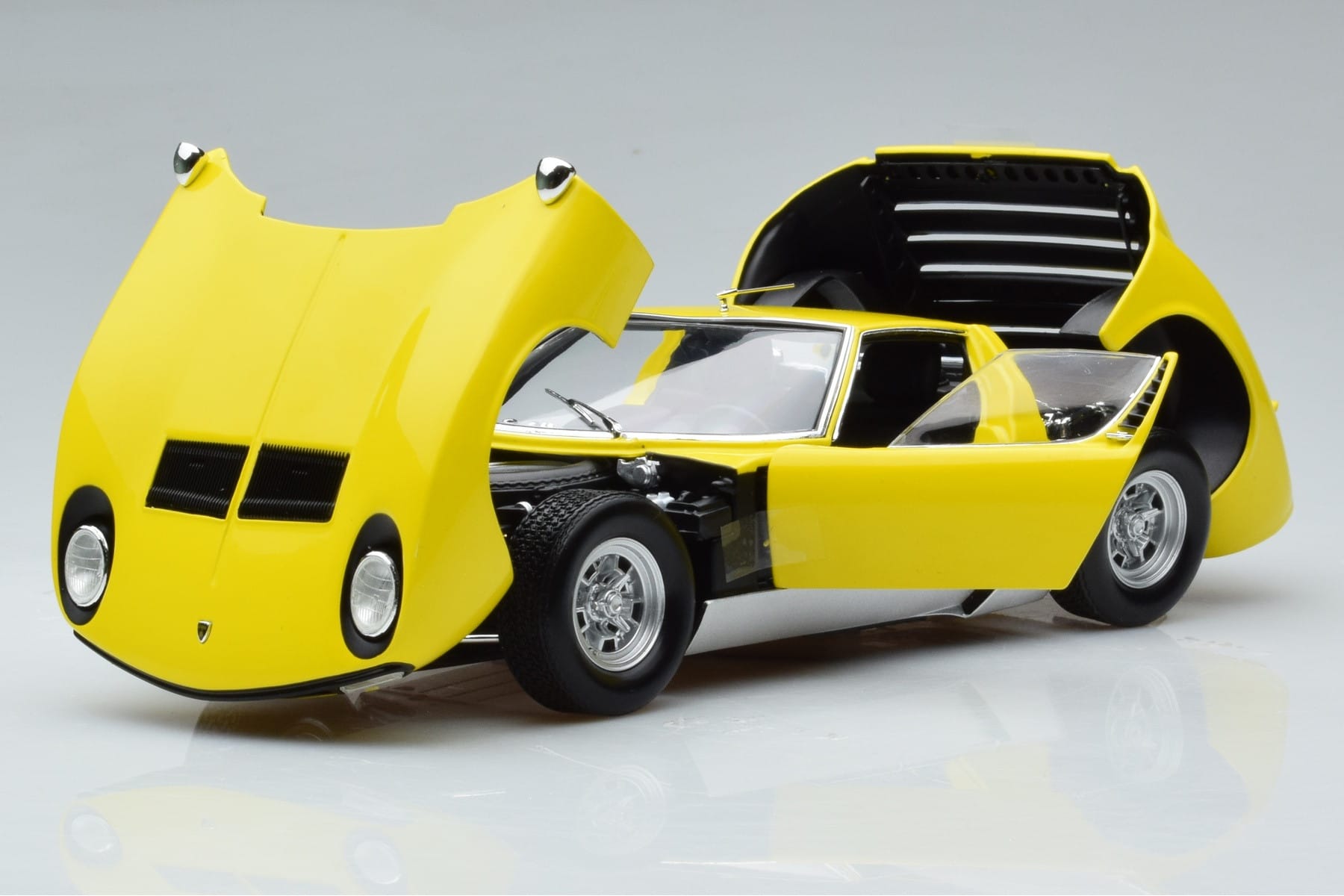 Lamborghini Miura SV Yellow Kyosho 1:18 08317Y Diecast — photo 2 of 11