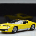 Lamborghini Miura SV Yellow Kyosho 1:18 - image 11 of 11