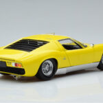 Lamborghini Miura SV Yellow Kyosho 1:18 - image 3 of 11