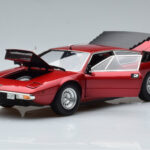 Lamborghini Urraco P250 Red Kyosho 1:18 - image 2 of 10