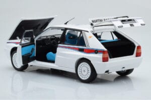 Lancia Delta HF Integrale 6 White Kyosho 1:18 08344E Diecast — photo 3 of 8