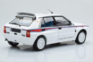 Lancia Delta HF Integrale 6 White Kyosho 1:18 08344E Diecast — photo 4 of 8