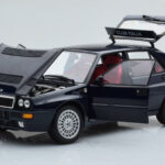 Lancia Delta HF Integrale Club Italia Blue Kyosho 1:18 - image 2 of 8