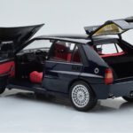 Lancia Delta HF Integrale Club Italia Blue Kyosho 1:18 - image 3 of 8
