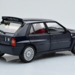 Lancia Delta HF Integrale Club Italia Blue Kyosho 1:18 - image 4 of 8