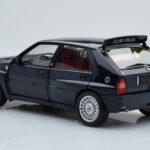 Lancia Delta HF Integrale Club Italia Blue Kyosho 1:18 - image 7 of 8