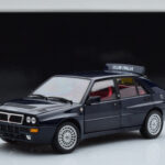 Lancia Delta HF Integrale Club Italia Blue Kyosho 1:18 - image 8 of 8
