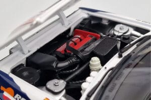Lancia Delta HF Integrale Evoluzione #2 C. Sainz / L. Moya Tour de Corse 1993 Kyosho 1:18 08348J Diecast — photo 8 of 9
