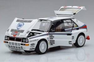 Lancia Delta HF Integrale Evoluzione Test Car Kyosho 1:18 08348G Diecast — photo 2 of 9