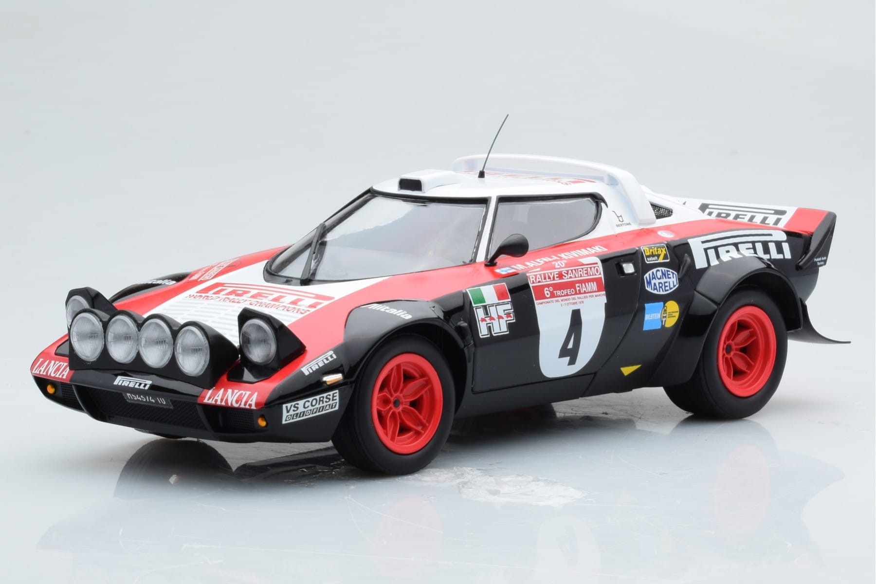 Lancia Stratos Pirelli #4 M. Alen / I. Kivimaki Winners Rally Sanremo 1978 Minichamps 1:18 155781704 Diecast