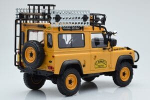 Land Rover Defender 90 Camel Trophy Borneo 1985 Almost Real 1:18 810213 Diecast — photo 3 of 8