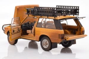 Land Rover Defender 90 Camel Trophy Sumatra 1981 Almost Real 1:18 810107 Diecast — photo 5 of 8