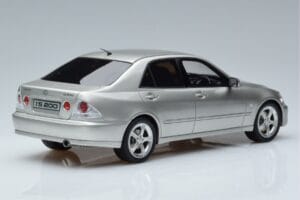 Lexus IS200 XE10 Silver Otto 1:18 OT991 Resin — photo 2 of 6