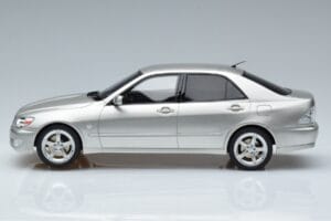 Lexus IS200 XE10 Silver Otto 1:18 OT991 Resin — photo 3 of 6