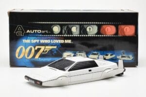 Lotus Esprit Type 79 James Bond The Spy Who Loved Me Submarine White AUTOart 1:18 75306 Diecast — photo 2 of 8