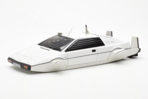 Lotus Esprit Type 79 James Bond The Spy Who Loved Me Submarine White AUTOart 1:18 75306