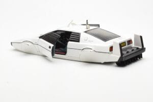 Lotus Esprit Type 79 James Bond The Spy Who Loved Me Submarine White AUTOart 1:18 75306 Diecast — photo 7 of 8