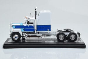 Mack Superliner Magnum White Blue IXO 1:43 TR165 Diecast — photo 3 of 6