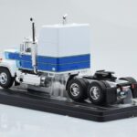 Mack Superliner Magnum White Blue IXO 1:43 - image 5 of 6