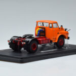 MAN 19.280H Orange IXO 1:43 - image 2 of 6