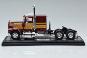 Marmon CHDT Red Gold IXO 1:43 TR157 Diecast — photo 3 of 6