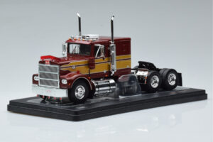 Marmon CHDT Red Gold IXO 1:43