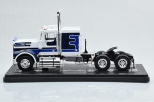 Marmon CHDT White Blue IXO 1:43 TR083 Diecast — photo 2 of 4