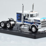Marmon CHDT White Blue IXO 1:43 - image 3 of 4