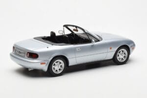 Mazda MX-5 NA Silver Norev 1:18 188023 Diecast — photo 2 of 7