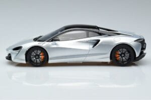 McLaren Artura Silver GT Spirit 1:18 GT873 Resin — photo 3 of 6