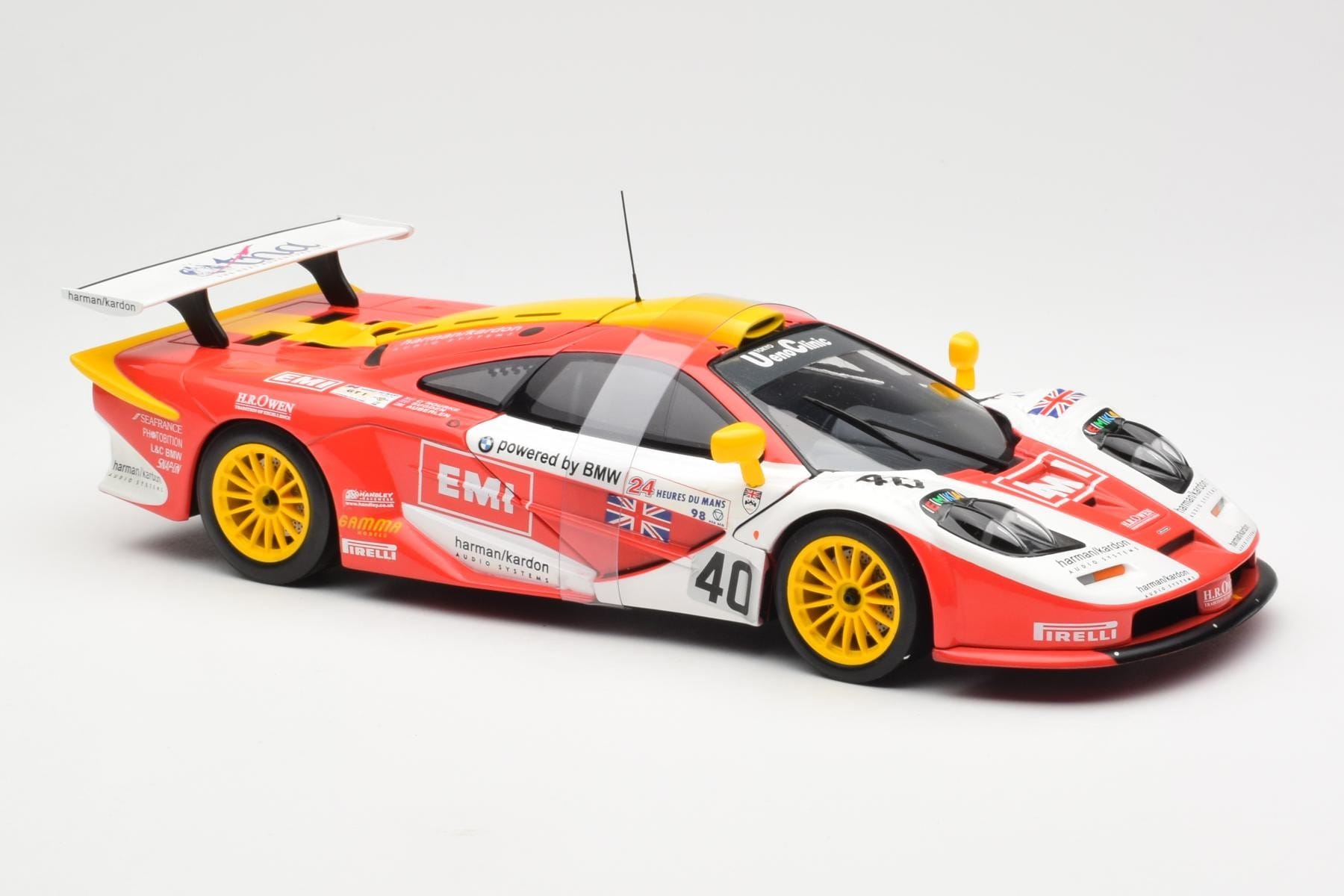 McLaren F1 GTR #40 J. O'Rourke / M. Sugden / P. Auberlein EMI 24 Hours of Le Mans 1996 UT Models 1:18 39820 Diecast — photo 4 of 6
