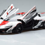 McLaren P1 GTR Gloss White With Red Stripes AUTOart 1:18 - image 2 of 7