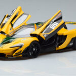McLaren P1 GTR Yellow With Green Stripes AUTOart 1:18 - image 2 of 7