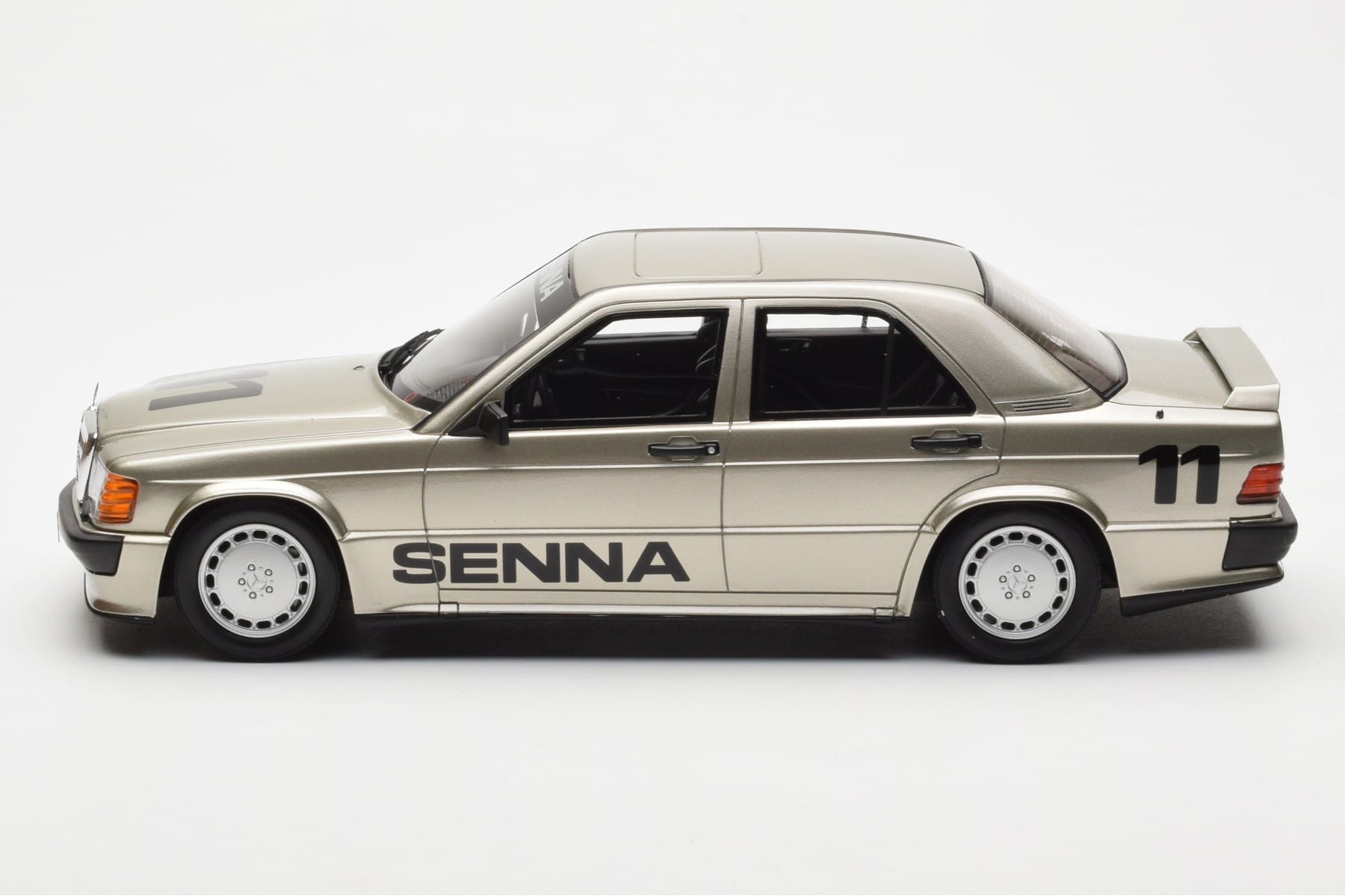 Mercedes 190E 2.3-16 W201 A. Senna Nurburgring Race of Champions 1984 Otto 1:18 OT1041 Resin — photo 3 of 6