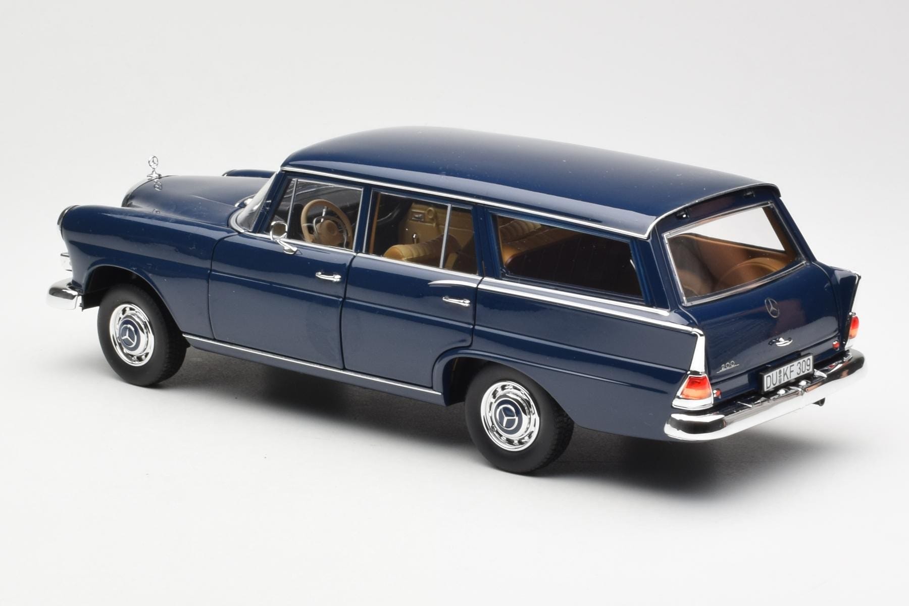 Mercedes 200 Universal W115 Blue Norev 1:18 183599 Diecast — photo 7 of 8