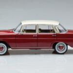 Mercedes 200 W110 Red Norev 1:18 - image 5 of 7