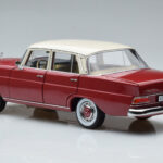 Mercedes 200 W110 Red Norev 1:18 - image 7 of 7