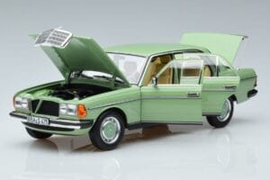 Mercedes 200 W123 Green Norev 1:18 183796 Diecast — photo 2 of 7