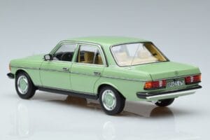 Mercedes 200 W123 Green Norev 1:18 183796 Diecast — photo 6 of 7