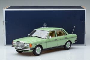 Mercedes 200 W123 Green Norev 1:18 183796 Diecast — photo 7 of 7