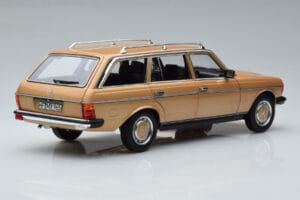 Mercedes 200T S123 Beige Norev 1:18 183738 Diecast — photo 3 of 9