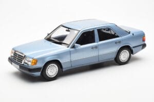 Mercedes 230E W124 Light Blue Metallic Norev 1:18 183945