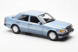 Mercedes 230E W124 Light Blue Metallic Norev 1:18 183945 Diecast — photo 6 of 8
